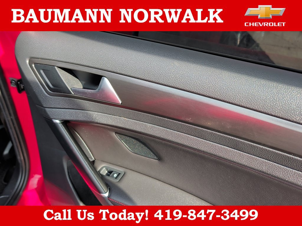 Used 2021 Volkswagen GTI SE FWD image 37