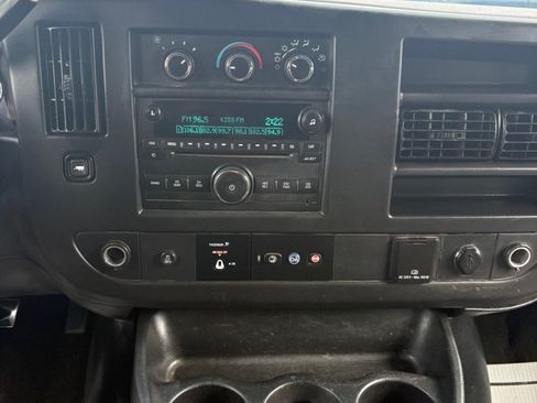 Used 2017 Chevrolet Express 3500 LT w/ LT Preferred Equipment Group RWD image 15