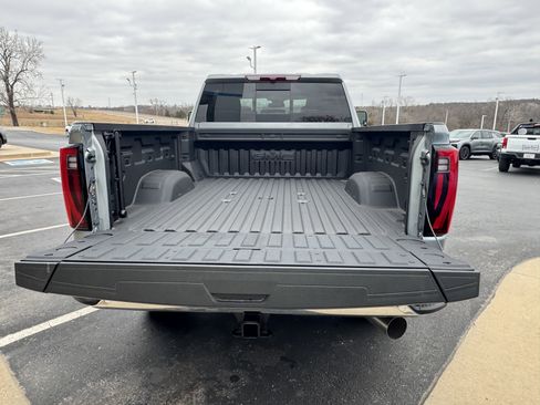New 2025 GMC Sierra 2500 SLT w/ SLT Premium Package image 6