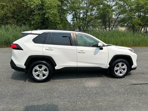 Used 2019 Toyota RAV4 XLE w/ Convenience Package AWD/4WD image 6