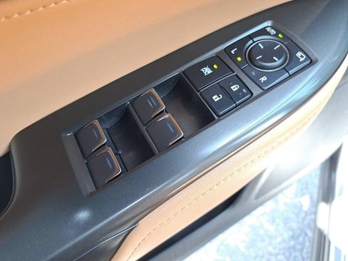 Used 2025 Lexus NX 250 FWD w/ Cold Area Package image 30