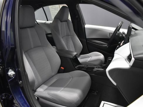 Used 2025 Toyota Corolla SE image 14