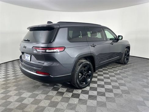Certified 2024 Jeep Grand Cherokee L Limited w/ Black Appearance Package image 9