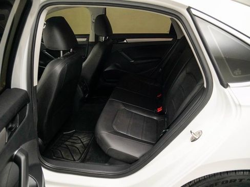 Used 2021 Volkswagen Passat 2.0T SE image 24