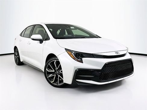 Used 2022 Toyota Corolla SE image 1