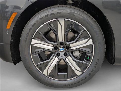New 2026 BMW iX xDrive60 image 10