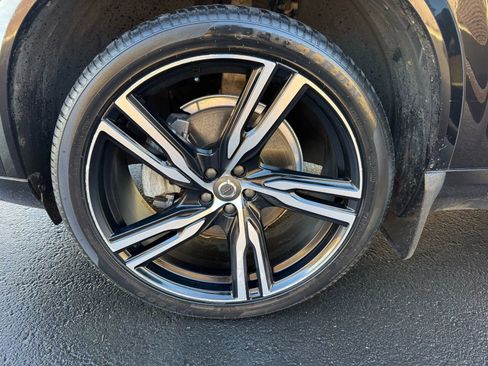 Used 2017 Volvo XC90 T6 R-Design w/ Vision Package image 33