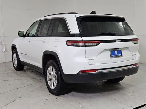 Used 2023 Jeep Grand Cherokee Limited image 4