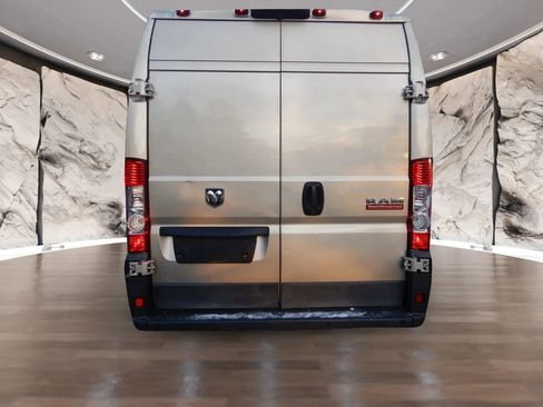 Used 2014 RAM ProMaster 2500 w/ Interior Convenience Group image 4