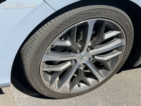Used 2023 Honda Civic Touring image 7