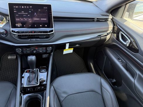 New 2026 Jeep Compass Trailhawk image 23