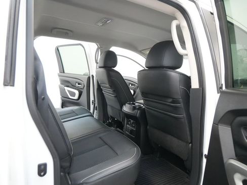 Used 2016 Nissan Titan PRO-4X image 23