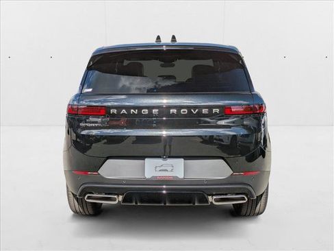New 2025 Land Rover Range Rover Sport SE image 8