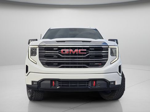 Used 2022 GMC Sierra 1500 AT4 AWD/4WD image 3