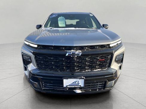Used 2024 Chevrolet Traverse RS w/ LPO, Floor Liner Package image 3