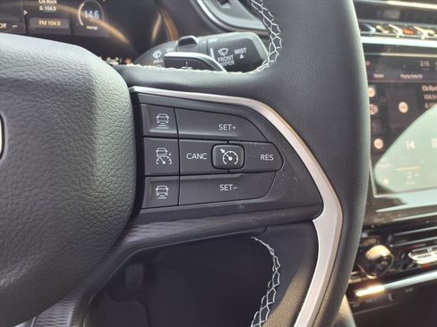 New 2025 Jeep Grand Cherokee L Laredo image 14