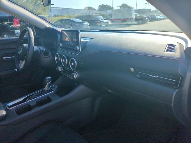 Used 2025 Nissan Sentra SR w/ Midnight Edition FWD image 33