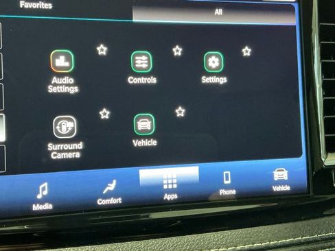 Used 2024 Chrysler Pacifica Touring-L image 40