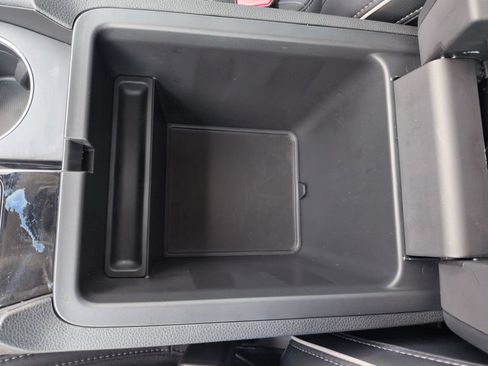 Used 2025 Honda Pilot Elite image 26