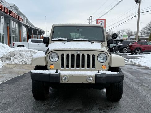 Used 2018 Jeep Wrangler Unlimited Sahara image 6