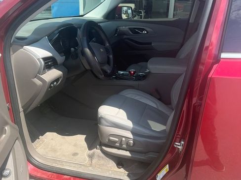 Used 2020 Chevrolet Traverse LT w/ LT Premium Package AWD/4WD image 5