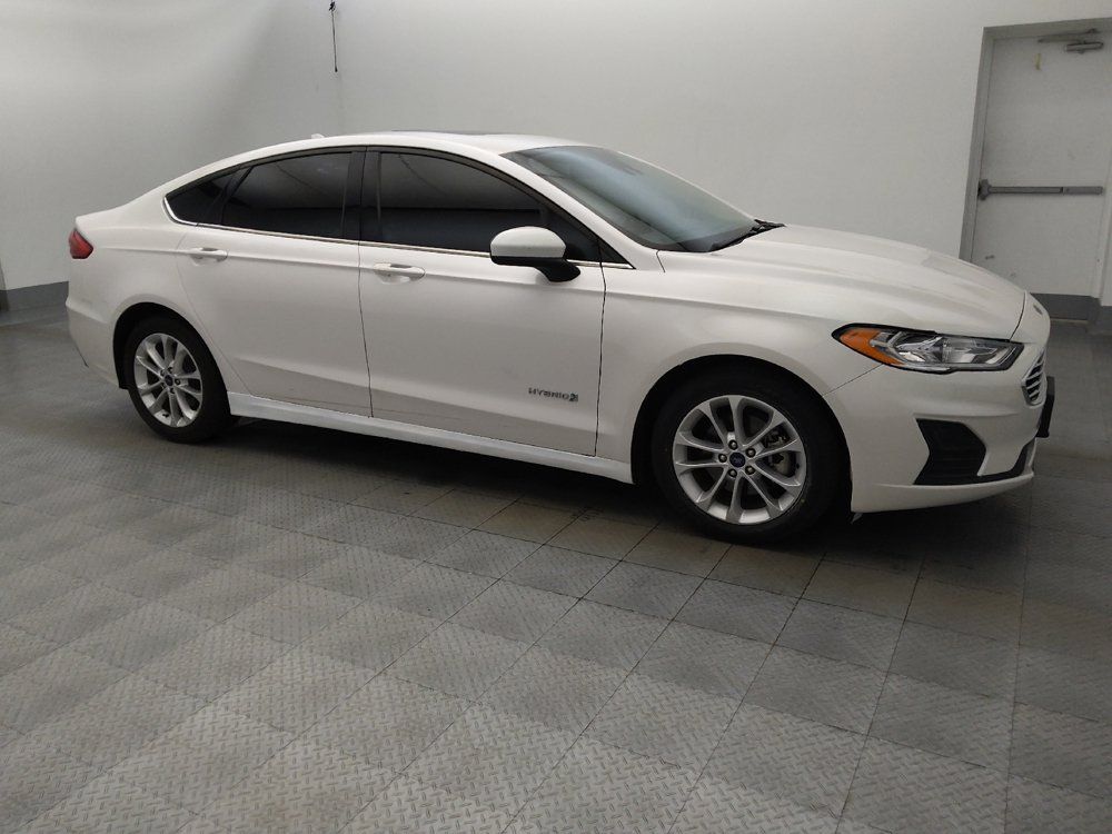 Used 2019 Ford Fusion SE FWD image 11