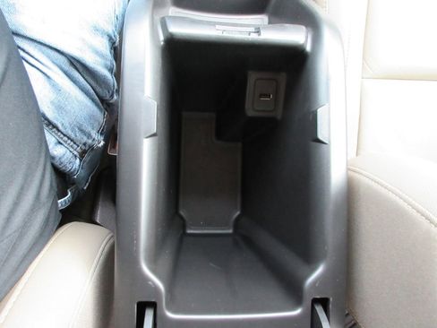 Used 2015 GMC Canyon SLT w/ Driver Alert Package image 29