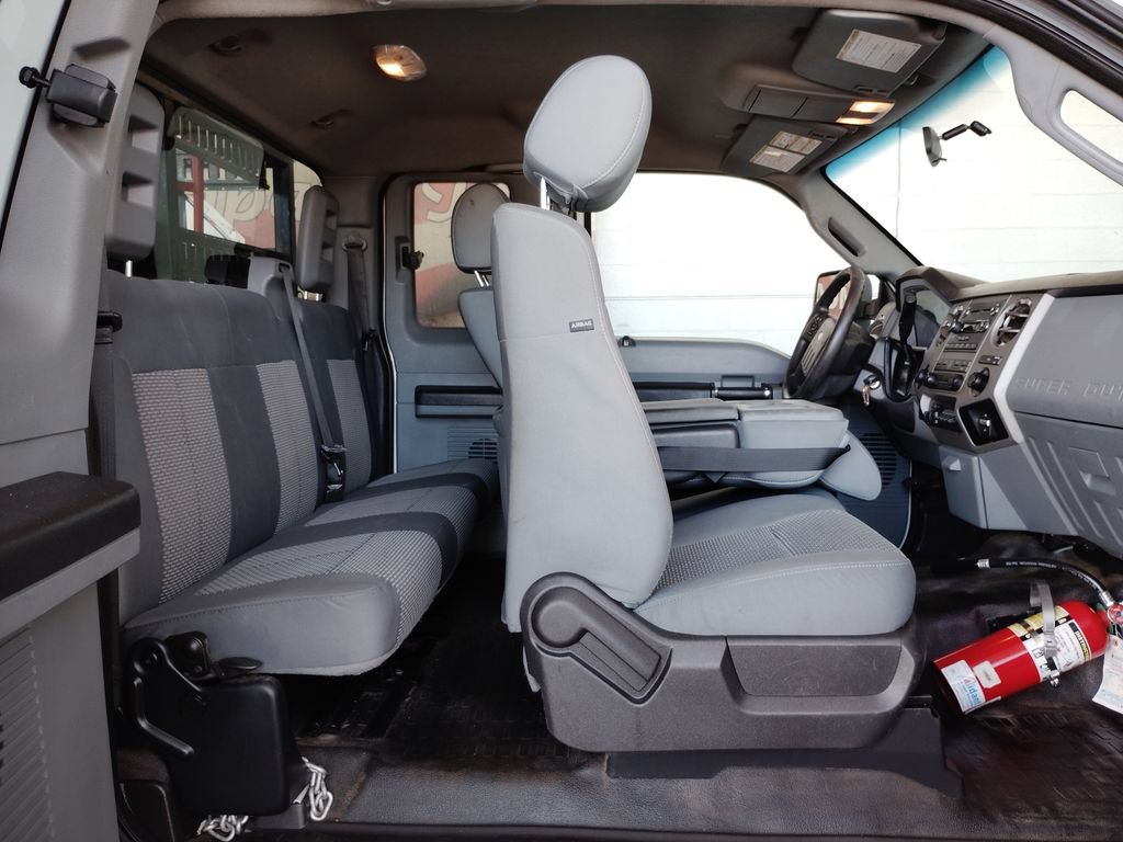 Used 2016 Ford F350 XLT w/ XLT Interior Package RWD image 17