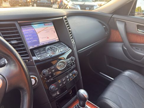 Used 2013 INFINITI FX37 AWD w/ Premium Pkg image 21