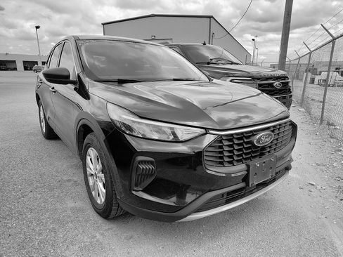 Used 2024 Ford Escape Active FWD image 1