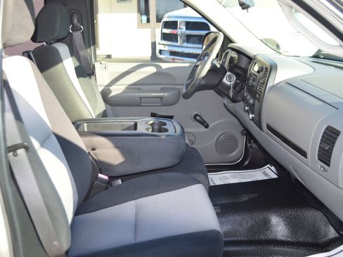 Used 2008 GMC Sierra 1500 W/T w/ SL Package image 12