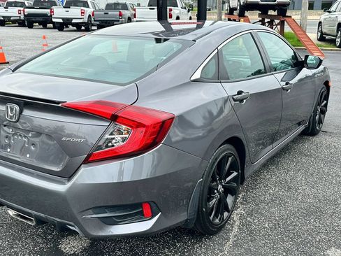 Used 2019 Honda Civic Sport image 4
