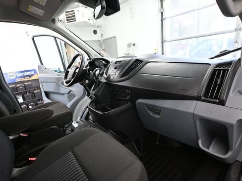 Used 2017 Ford Transit 250 130 Low Roof w/ Exterior Upgrade Package RWD image 33