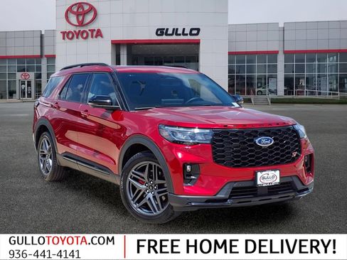 Used 2025 Ford Explorer ST AWD/4WD image 1