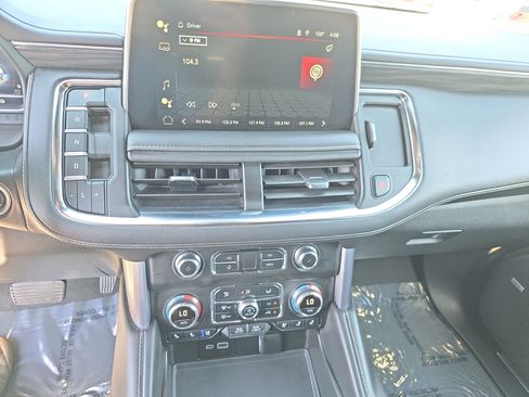 Used 2024 GMC Yukon SLT RWD image 18