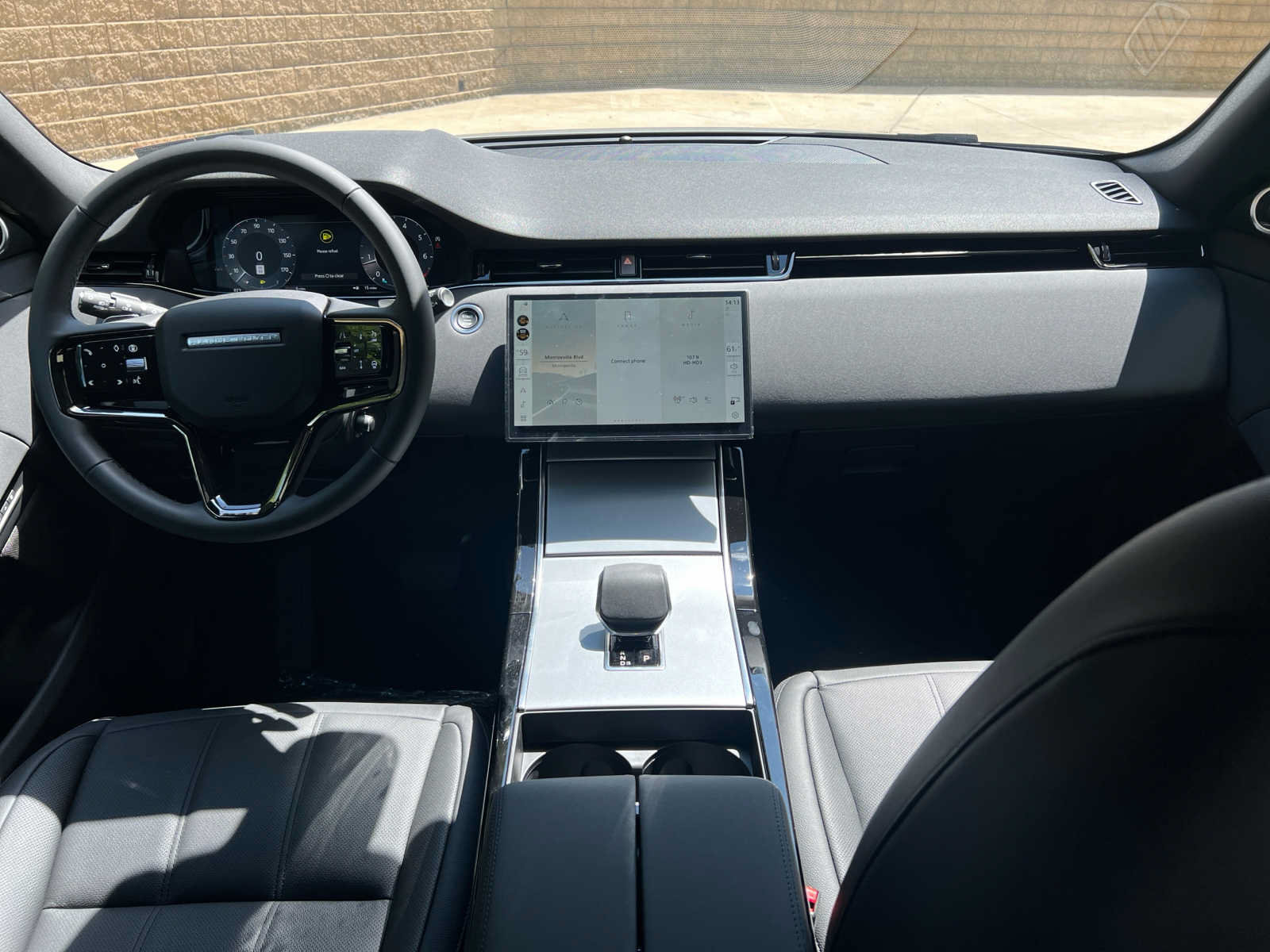 Used 2025 Land Rover Range Rover Evoque S AWD/4WD image 8
