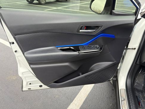 Used 2021 Toyota C-HR XLE image 11