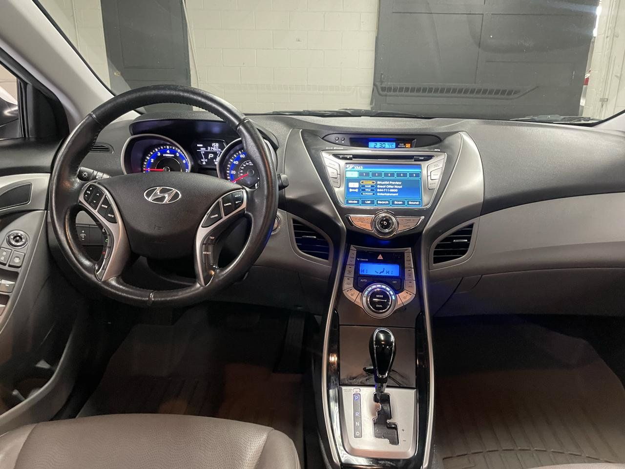 Used 2013 Hyundai Elantra Limited w/ Technology Pkg FWD image 17