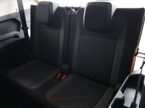 Used 2018 Volkswagen Tiguan S image 27