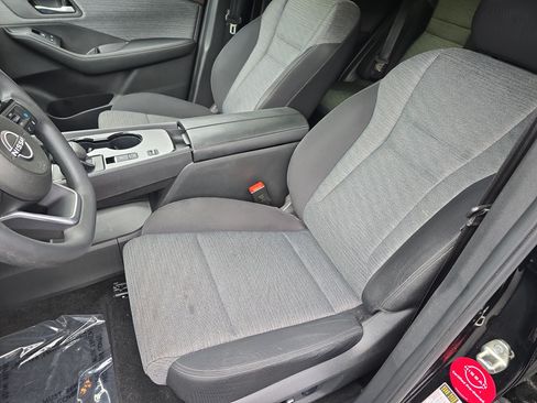 Used 2023 Nissan Rogue SV FWD image 14