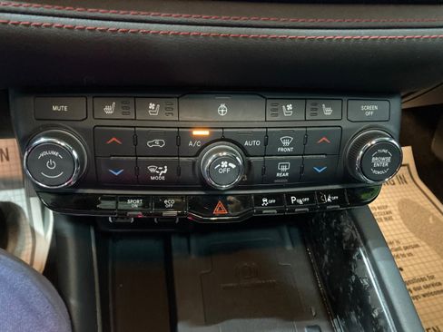 Used 2024 Dodge Durango R/T AWD/4WD image 31