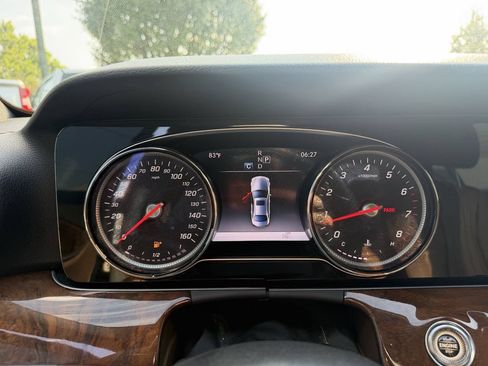 Used 2017 Mercedes-Benz E 300 4MATIC image 14