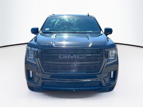 Used 2023 GMC Yukon SLE image 2