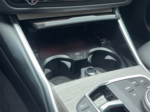 Used 2025 BMW i4 eDrive40 image 34