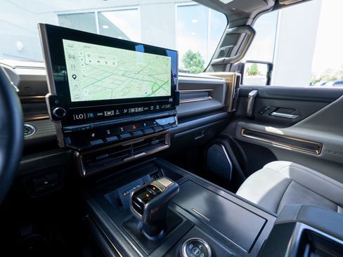 Used 2024 GMC Hummer EV 2X w/ Extreme Off-Road Package AWD/4WD image 39