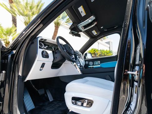 New 2026 Rolls-Royce Cullinan AWD/4WD image 22