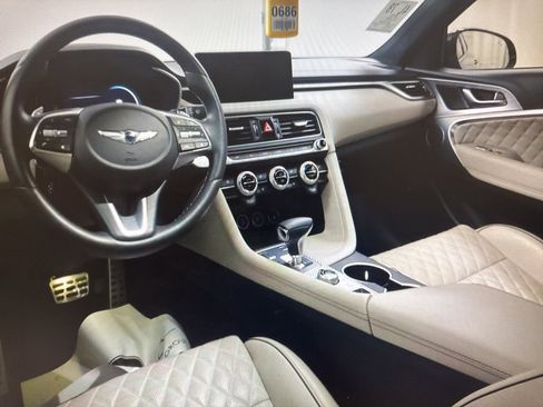 Used 2023 Genesis G70 3.3T w/ Sport Prestige Package image 6