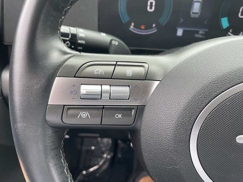 Certified 2025 Hyundai Kona SEL AWD/4WD image 28