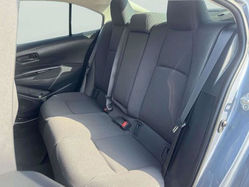 Used 2025 Toyota Corolla LE FWD image 37