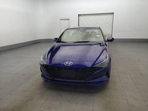 Used 2021 Hyundai Elantra SE image 15